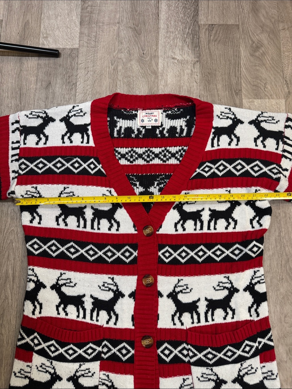 Christmas Cardigan! XXL. Red, White & Black Reindeer Knit Cardigan Sweater - Picture 6 of 13